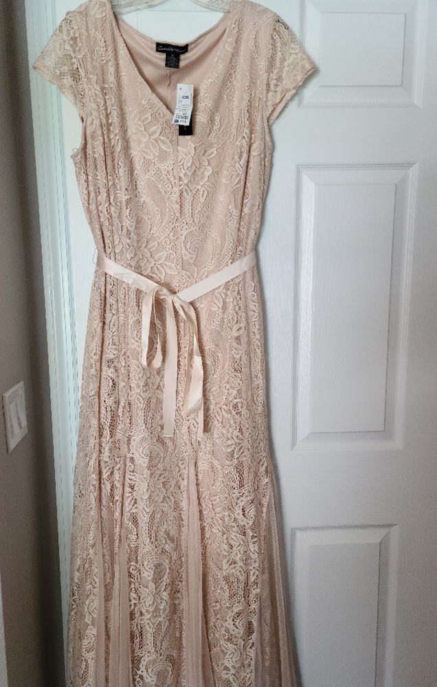 Cream/champagne color dress